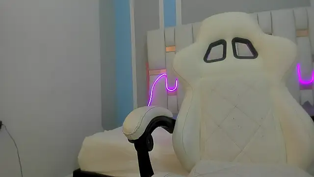 Snapshot of mask_red_girl chatting on 11, 2, 2026 mask red girl online show from 11, 2, 2026