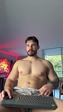 Snapshot of Valenthino_Salvatore chatting on 5, 5, 2026 Valenthino Salvatore online show from 5, 5, 2026