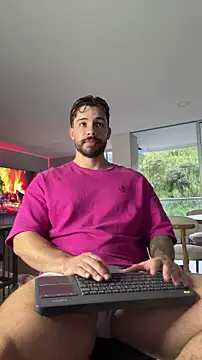 Snapshot of Valenthino_Salvatore chatting on 20, 5, 2026 Valenthino Salvatore online show from 20, 5, 2026