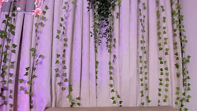 Snapshot of BritneyCortz_ chatting on 25, 11, 2025 BritneyCortz online show from 25, 11, 2025