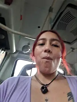 Snapshot of Eveeelyn25 chatting on 22, 11, 2025 Eveeelyn25 online show from 22, 11, 2025