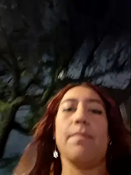 Snapshot of Eveeelyn25 chatting on 16, 12, 2025 Eveeelyn25 online show from 16, 12, 2025