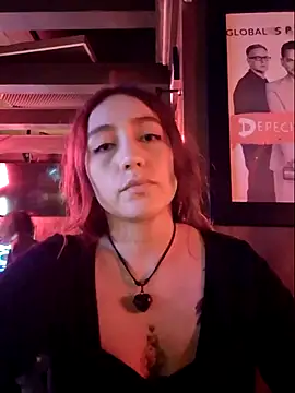 Eveeelyn25 online show from 2, 4, 2026