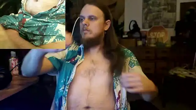 Snapshot of watchmegamer chatting on 24, 11, 2025 watchmegamer online show from 24, 11, 2025