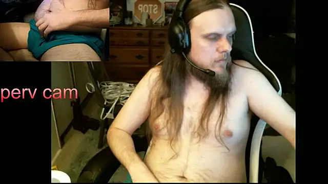 Snapshot of watchmegamer chatting on 25, 11, 2025 watchmegamer online show from 25, 11, 2025