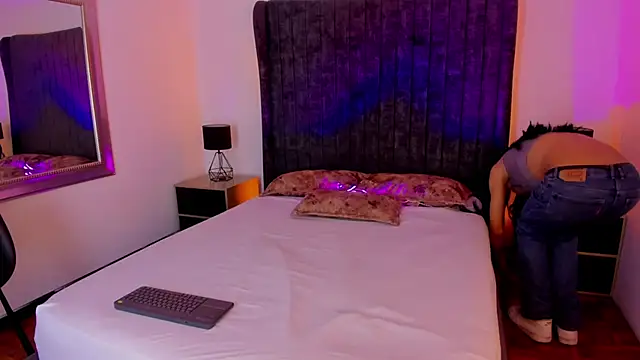 Snapshot of CleoColliva_ chatting on 29, 11, 2025 CleoColliva online show from 29, 11, 2025