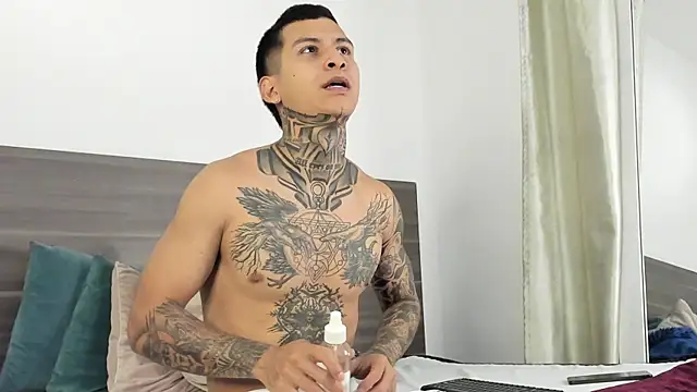 Snapshot of Andrew_sanders68 chatting on 16, 12, 2025 Andrew sanders68 online show from 16, 12, 2025