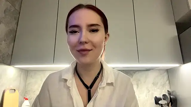 Snapshot of DaphineMckoy chatting on 3, 12, 2025 DaphineMckoy online show from 3, 12, 2025