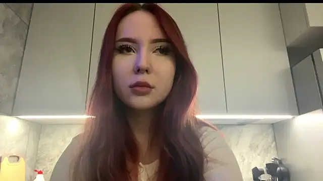 Snapshot of DaphineMckoy chatting on 4, 12, 2025 DaphineMckoy online show from 4, 12, 2025