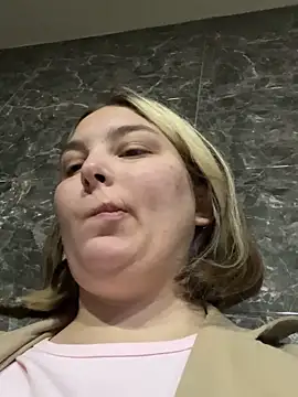 Snapshot of KateBurlesk chatting on 26, 11, 2025 KateBurlesk online show from 26, 11, 2025