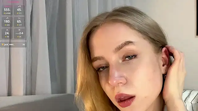 Snapshot of Alice_meow15 chatting on 5, 1, 2026 Alice meow15 online show from 5, 1, 2026