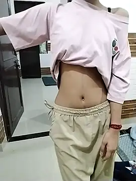 Snapshot of Alli8900 chatting on 27, 11, 2025 Alli8900 online show from 27, 11, 2025