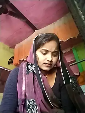 Snapshot of Pooja_hote chatting on 28, 11, 2025 Pooja hote online show from 28, 11, 2025