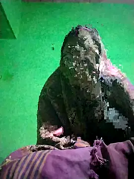 Snapshot of Pooja_hote chatting on 28, 11, 2025 Pooja hote online show from 28, 11, 2025