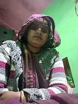 Snapshot of Pooja_hote chatting on 2, 12, 2025 Pooja hote online show from 2, 12, 2025