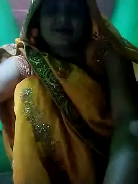 Snapshot of Pooja_hote chatting on 4, 12, 2025 Pooja hote online show from 4, 12, 2025