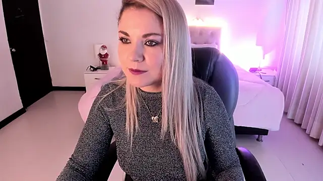 Snapshot of Violeta_Hotter chatting on 29, 11, 2025 Violeta Hotter online show from 29, 11, 2025