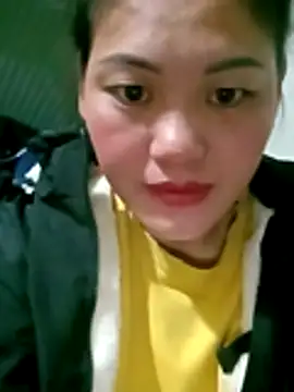 Snapshot of lynae-0 chatting on 26, 11, 2025 lynae-0 online show from 26, 11, 2025