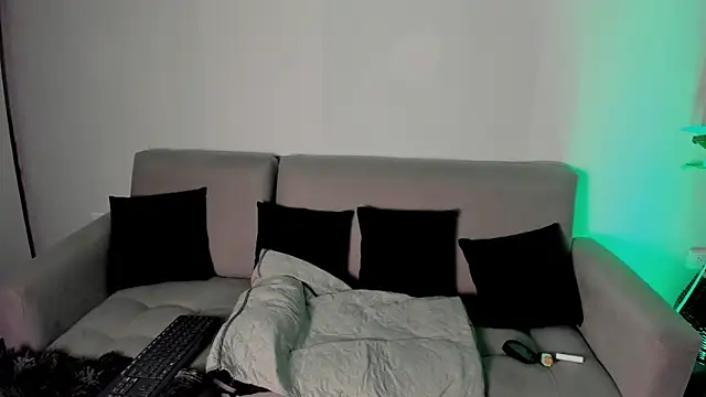 DAKOTA SAKURA online show from 8, 1, 2026