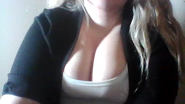 Snapshot of BelladonnaSkye chatting on 2, 12, 2025 BelladonnaSkye online show from 2, 12, 2025