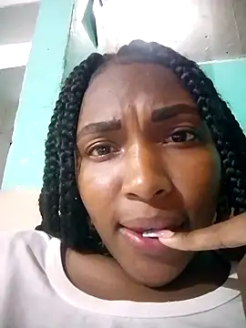 Snapshot of KiaracCastilo chatting on 29, 11, 2025 KiaracCastilo online show from 29, 11, 2025