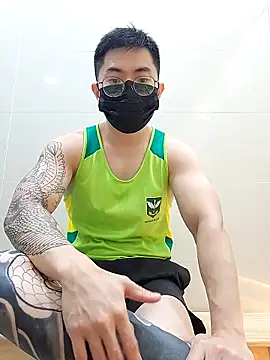 Snapshot of Valerious180 chatting on 18, 12, 2025 Valerious180 online show from 18, 12, 2025