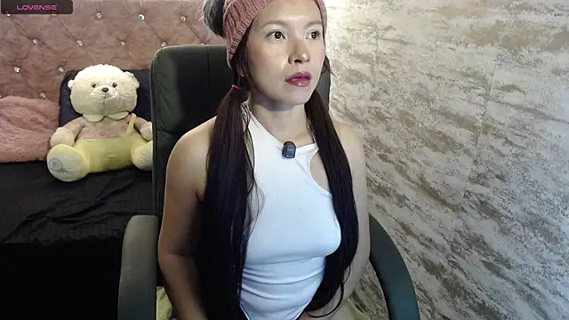 Snapshot of Cloe16_ chatting on 3, 12, 2025 Cloe16 online show from 3, 12, 2025