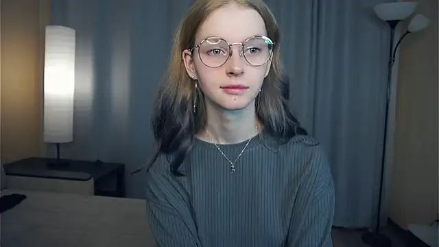 Snapshot of ToyaPletz chatting on 29, 11, 2025 ToyaPletz online show from 29, 11, 2025