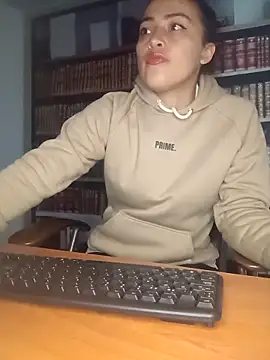 Snapshot of Susan_Owens chatting on 5, 12, 2025 Susan Owens online show from 5, 12, 2025