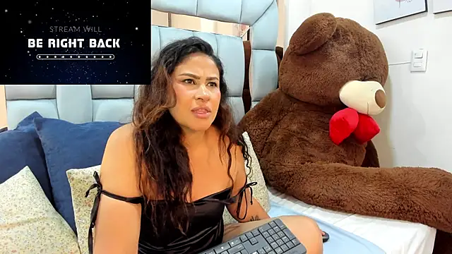 Snapshot of lissaharris chatting on 2, 12, 2025 lissaharris online show from 2, 12, 2025