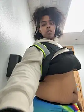 Snapshot of seductivefreak7 chatting on 14, 12, 2025 seductivefreak7 online show from 14, 12, 2025