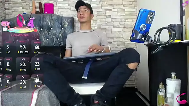 Snapshot of stefanodj chatting on 14, 12, 2025 stefanodj online show from 14, 12, 2025