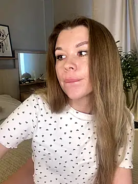 Snapshot of AllyBaley chatting on 3, 12, 2025 AllyBaley online show from 3, 12, 2025