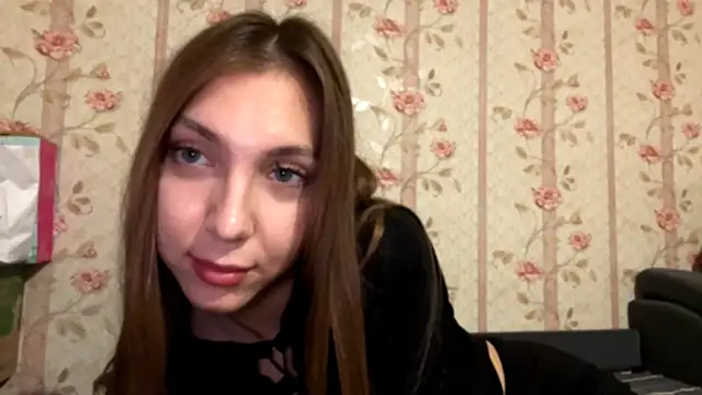 Snapshot of Katebarbie chatting on 24, 11, 2025 Katebarbie online show from 24, 11, 2025