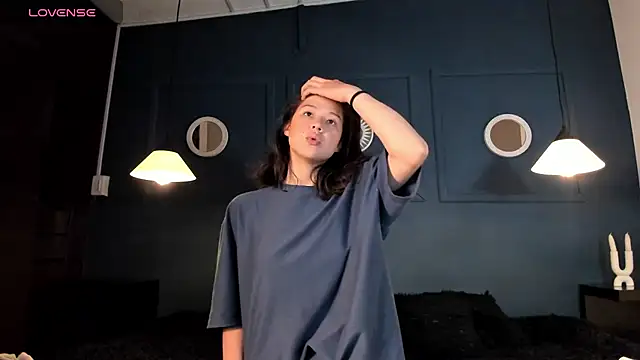 Skyy bloom online show from 22, 3, 2026