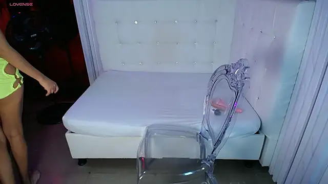 Snapshot of Ameliasexx chatting on 4, 12, 2025 Ameliasexx online show from 4, 12, 2025