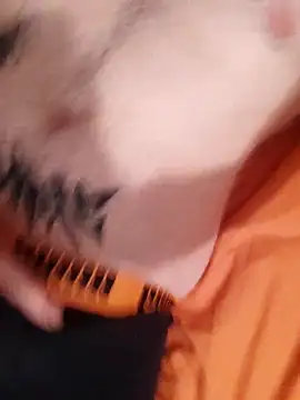 Snapshot of MomentoCaliente00 chatting on 23, 11, 2025 MomentoCaliente00 online show from 23, 11, 2025