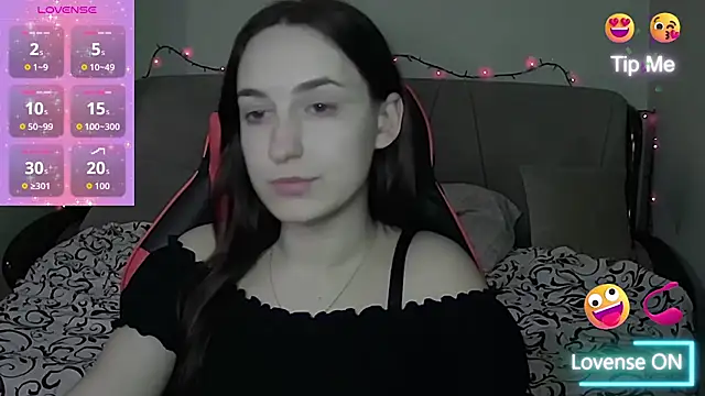 Snapshot of Star_Kate chatting on 5, 12, 2025 Star Kate online show from 5, 12, 2025