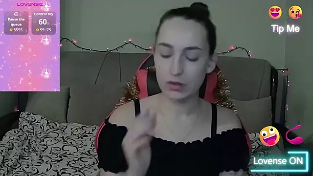 Snapshot of Star_Kate chatting on 17, 12, 2025 Star Kate online show from 17, 12, 2025