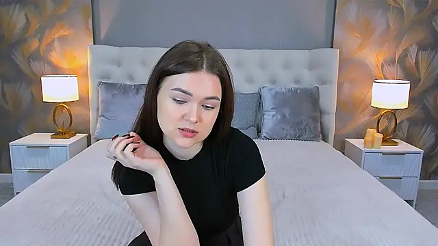 Snapshot of GLORIA_BLOOM chatting on 14, 12, 2025 GLORIA BLOOM online show from 14, 12, 2025