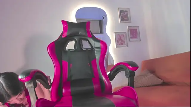 Snapshot of Miss_JulietaShadow chatting on 5, 12, 2025 Miss JulietaShadow online show from 5, 12, 2025