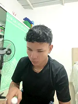 Snapshot of secret_justin7 chatting on 5, 12, 2025 secret justin7 online show from 5, 12, 2025