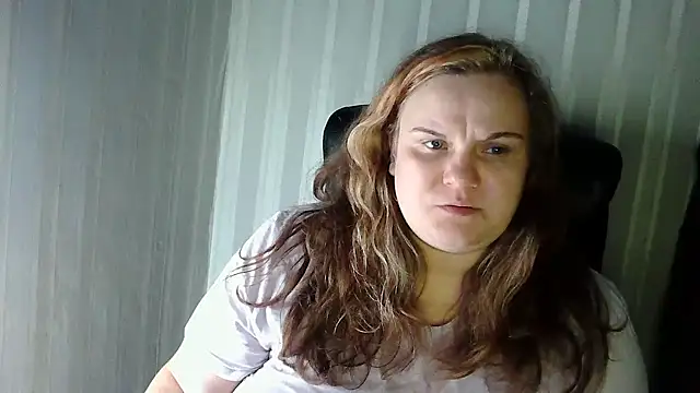 Snapshot of HarmonyKareraa chatting on 1, 12, 2025 HarmonyKareraa online show from 1, 12, 2025