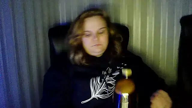 Snapshot of HarmonyKareraa chatting on 13, 12, 2025 HarmonyKareraa online show from 13, 12, 2025