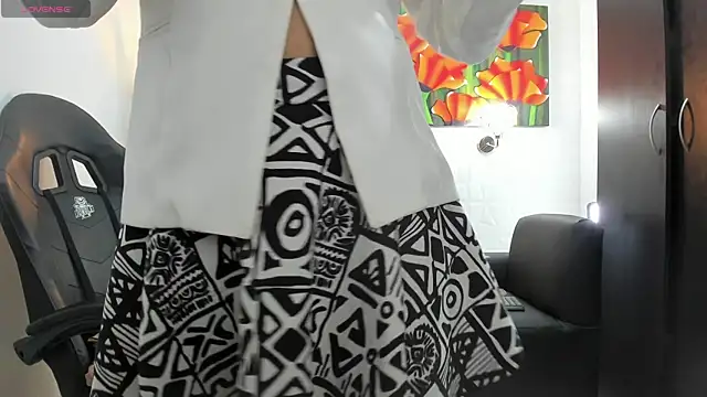 Snapshot of Miss_clarepocahose chatting on 21, 12, 2025 Miss clarepocahose online show from 21, 12, 2025