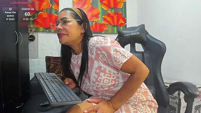 Miss clarepocahose online show from 8, 4, 2026