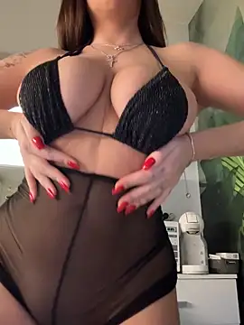 Snapshot of JessicaFlame chatting on 5, 12, 2025 JessicaFlame online show from 5, 12, 2025