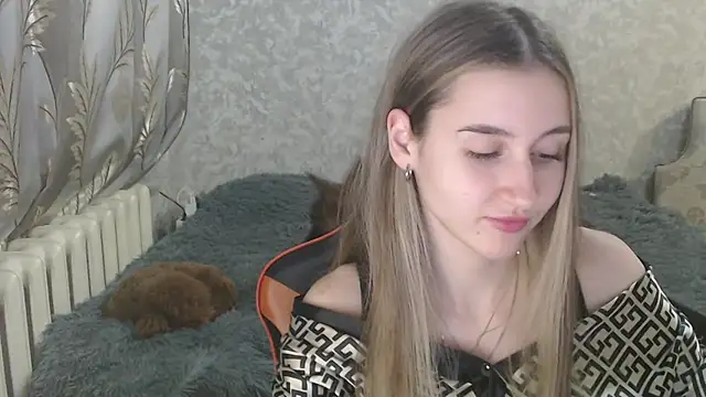 Snapshot of Ave_Costly chatting on 4, 12, 2025 Ave Costly online show from 4, 12, 2025