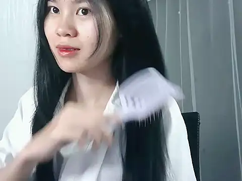 Snapshot of Nunaa18 chatting on 4, 12, 2025 Nunaa18 online show from 4, 12, 2025