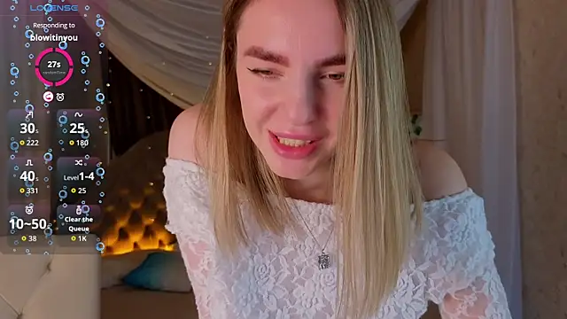 Snapshot of molly_crystal chatting on 17, 12, 2025 molly crystal online show from 17, 12, 2025